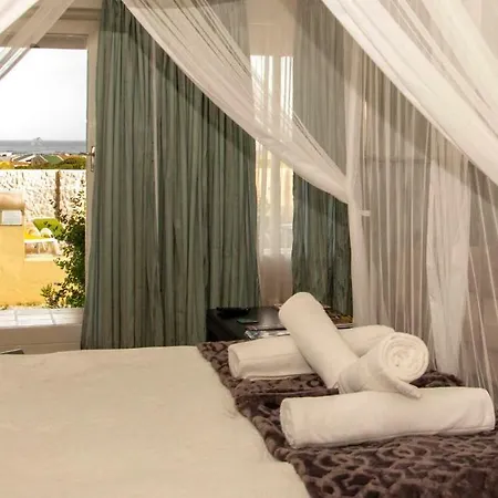 Fijnbos Manor Villa Bettys Bay Exterior photo